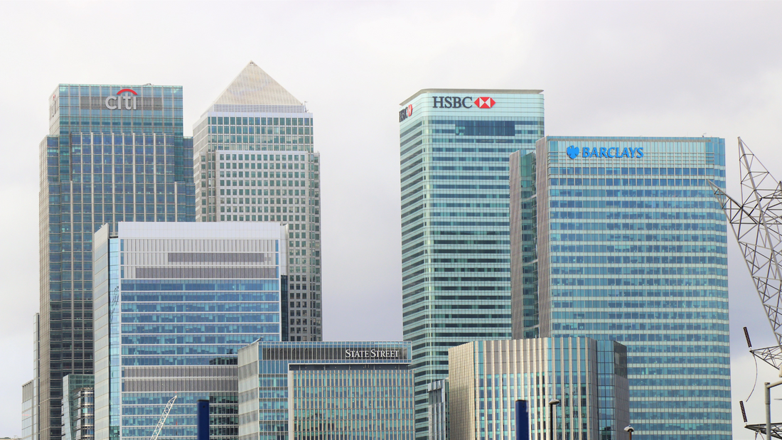 Should You Work With a Mortgage Broker or Stick With Your Bank?